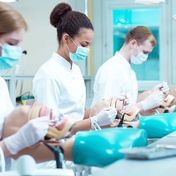 ADA_Image_Studying-dentistry