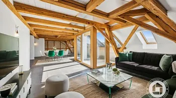 Exklusive 5.5-Zimmer-Dach-Maisonette mit Charme