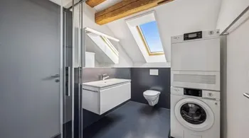 Exklusive 5.5-Zimmer-Dach-Maisonette mit Charme