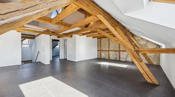 Exklusive 5.5-Zimmer-Dach-Maisonette mit Charme