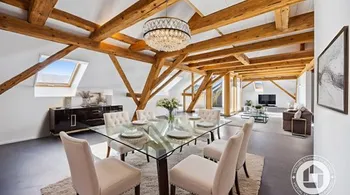 Exklusive 5.5-Zimmer-Dach-Maisonette mit Charme