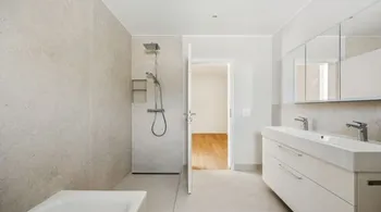 Naturnah wohnen, modern leben: Exklusives 5.5-Zimmer-Haus