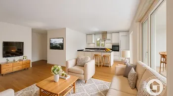 Exklusives Neubaujuwel: 4.5 Zimmer Wohnung mit sonniger Terrasse und Weitblick