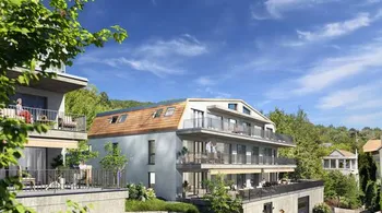 Lichtdurchflutete 3.5-Zimmer-Dachwohnung in exklusiver Hanglage