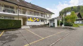 Schöne Wohnung mit grosszügigem Balkon