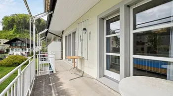 Schöne Wohnung mit grosszügigem Balkon