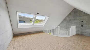 Luxuriöses Townhouse-Wohnen mit atemberaubendem Atrium und modernem Design