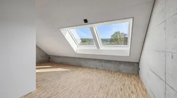 Luxuriöses Townhouse-Wohnen mit atemberaubendem Atrium und modernem Design