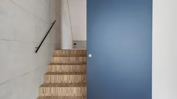 Luxuriöses Townhouse-Wohnen mit atemberaubendem Atrium und modernem Design