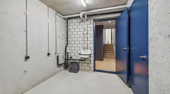 Luxuriöses Townhouse-Wohnen mit atemberaubendem Atrium und modernem Design