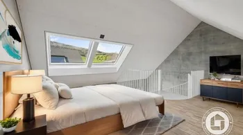 Luxuriöses Townhouse-Wohnen mit atemberaubendem Atrium und modernem Design