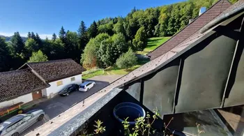 22-Zimmer Renditeobjekt in Glovelier – Einmalige Gelegenheit