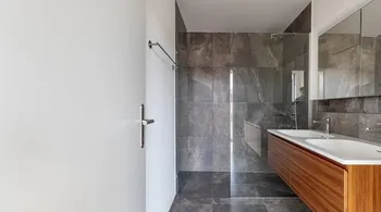 Moderne 3.5-Zimmer-Minergie-Attikawohnung mit grosser Terrasse