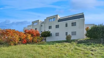 Moderne 4.5-Zimmer-Attika mit Terrassen in Weiach