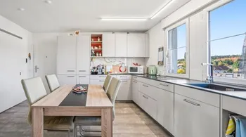 Attraktive 4.5-Zimmer-Wohnung in Oberentfelden