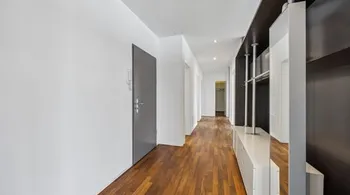 Exklusive Attika mit 5.5 Zimmern und Panoramablick im Hübeliacker Suhr