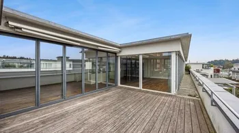 Exklusive Attika mit 5.5 Zimmern und Panoramablick im Hübeliacker Suhr