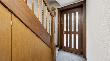 Vielseitiges Wohn- und Geschäftshaus - Oberentfelden, 10 Zimmer