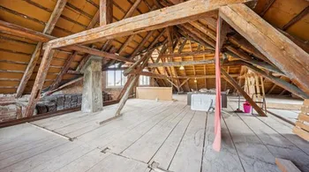 Vielseitiges Wohn- und Geschäftshaus - Oberentfelden, 10 Zimmer