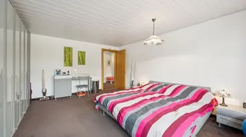 Vielseitiges Wohn- und Geschäftshaus - Oberentfelden, 10 Zimmer