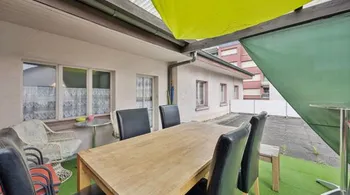 Vielseitiges Wohn- und Geschäftshaus - Oberentfelden, 10 Zimmer