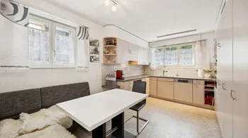 Vielseitiges Wohn- und Geschäftshaus - Oberentfelden, 10 Zimmer