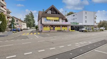 Vielseitiges Wohn- und Geschäftshaus - Oberentfelden, 10 Zimmer