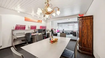 Vielseitiges Wohn- und Geschäftshaus - Oberentfelden, 10 Zimmer