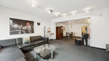 Vielseitiges Wohn- und Geschäftshaus - Oberentfelden, 10 Zimmer