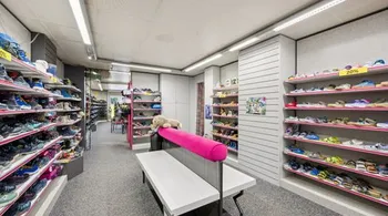 Vielseitiges Wohn- und Geschäftshaus - Oberentfelden, 10 Zimmer