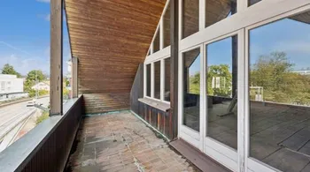 Vielseitiges Wohn- und Geschäftshaus - Oberentfelden, 10 Zimmer