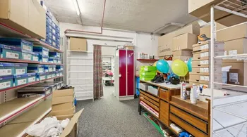 Vielseitiges Wohn- und Geschäftshaus - Oberentfelden, 10 Zimmer