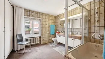 Vielseitiges Wohn- und Geschäftshaus - Oberentfelden, 10 Zimmer