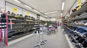 Vielseitiges Wohn- und Geschäftshaus - Oberentfelden, 10 Zimmer