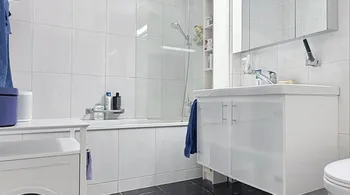 Pfäffikon SZ: Helle 2.5-Zi.-Gartenwohnung mit Garage