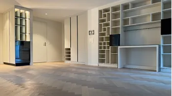 Luxeriöse 2.5- Zimmer-Gartenwohnung in Zürich