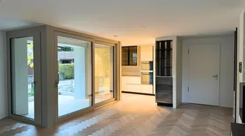 Luxeriöse 2.5- Zimmer-Gartenwohnung in Zürich