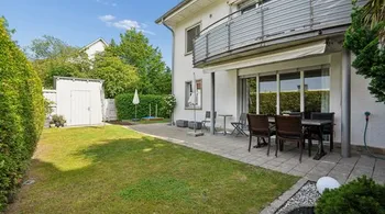4.5-Zi.-Gartenwohnung mit ca. 260 m² Garten