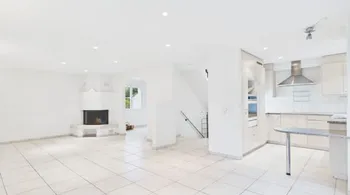 Wohntraum für Familien – 5.5 Zimmer, Pool, Garten & Bergblick