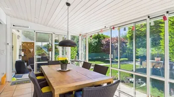 Wohntraum für Familien – 5.5 Zimmer, Pool, Garten & Bergblick