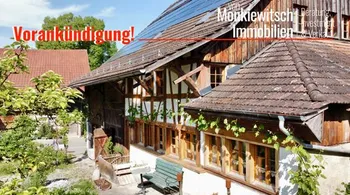 8.5-Zimmer Riegelhaus mit Ausbaupotenzial