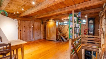 8.5-Zimmer Riegelhaus mit Ausbaupotenzial