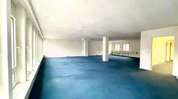 212 m² Bürofläche mit Fensterfront in Aarau mieten