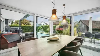 Modernes 5.5-Zi.-Einfamilienhaus mit Pool in Jonen kaufen