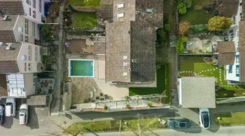 4.5-Zimmer-Reiheneckhaus mit Garten & Pool in Oberwil kaufen