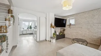 4.5-Zimmer-Reiheneckhaus mit Garten & Pool in Oberwil kaufen