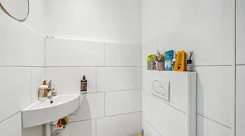 4.5-Zimmer-Reiheneckhaus mit Garten & Pool in Oberwil kaufen