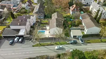 4.5-Zimmer-Reiheneckhaus mit Garten & Pool in Oberwil kaufen