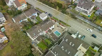 4.5-Zimmer-Reiheneckhaus mit Garten & Pool in Oberwil kaufen