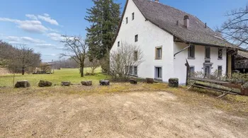 Charmantes 5.5-Zi.-Doppeleinfamilienhaus in Küttigen